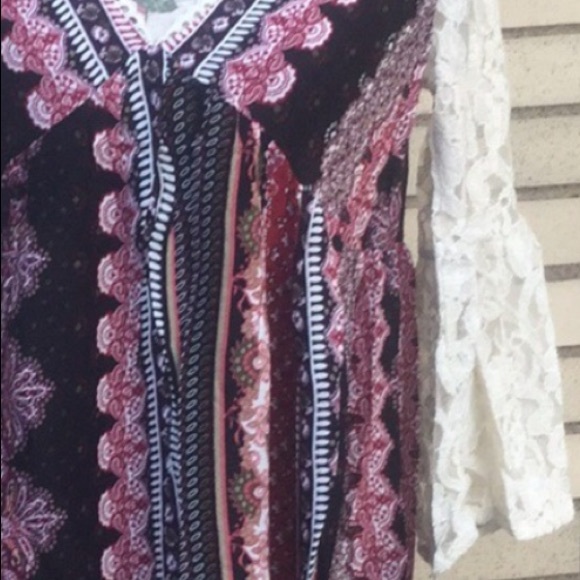 ❌DONATED❌Burgundy Black Stripe Pattern V-neck Boho Lace Sleeve Dress - Picture 8 of 11